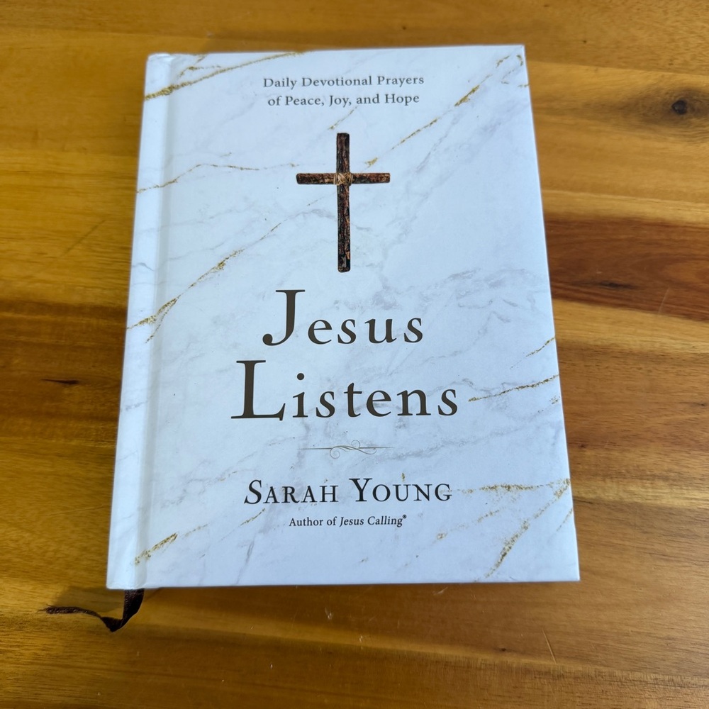 Jesus Listens by Sarah Young religious book